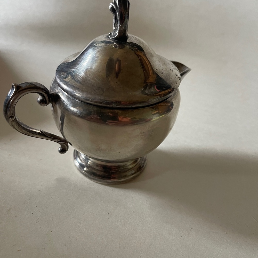 Vintage tea service sugar holder silverplate lidded